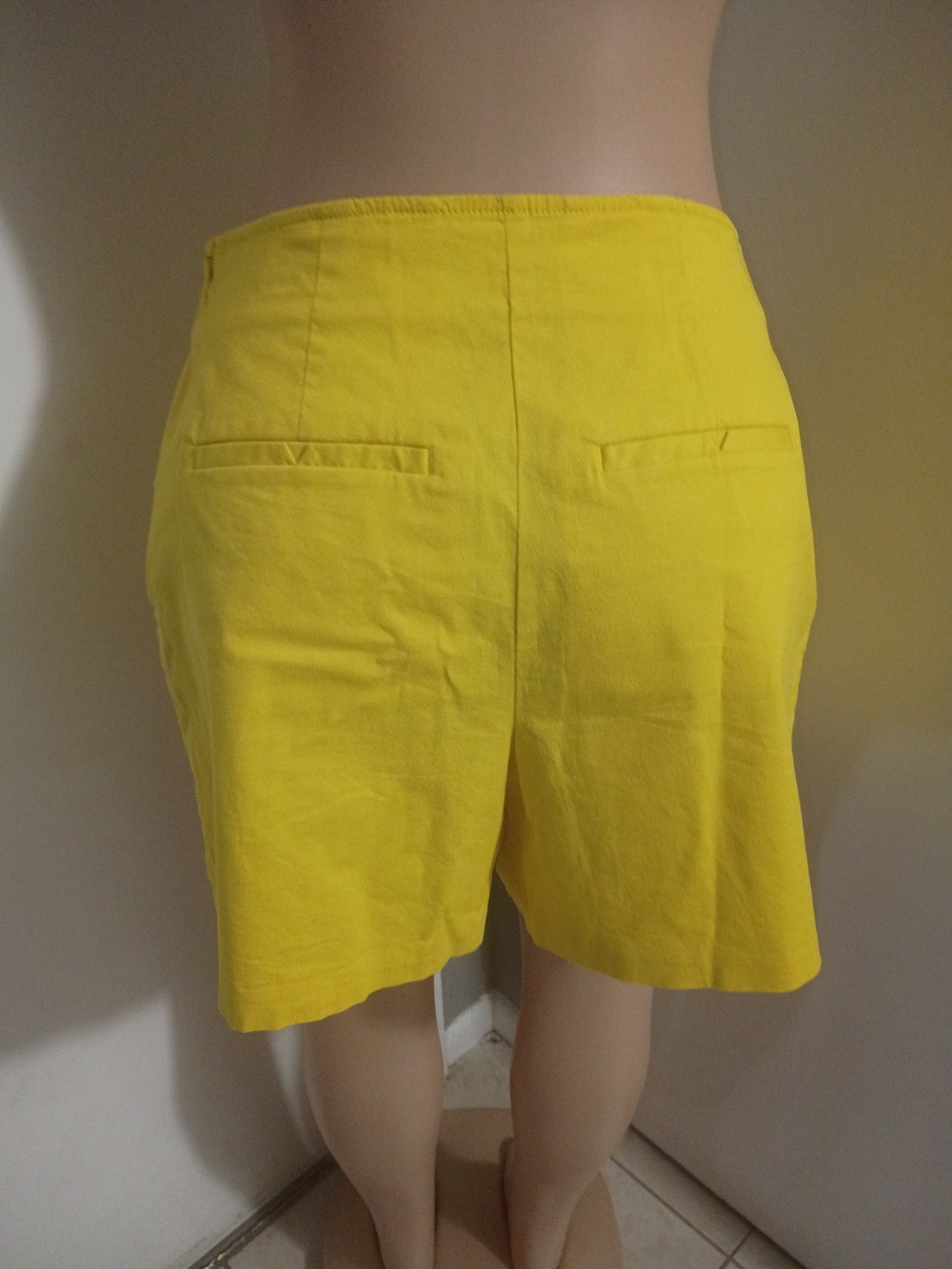 Anthropologie Yellow Pleated Women’s Shorts - Picture 7 of 7